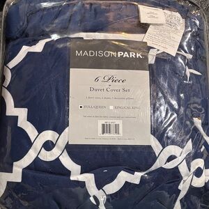 Madison Park Navy and White Duvet Cover Set Full/Queen New